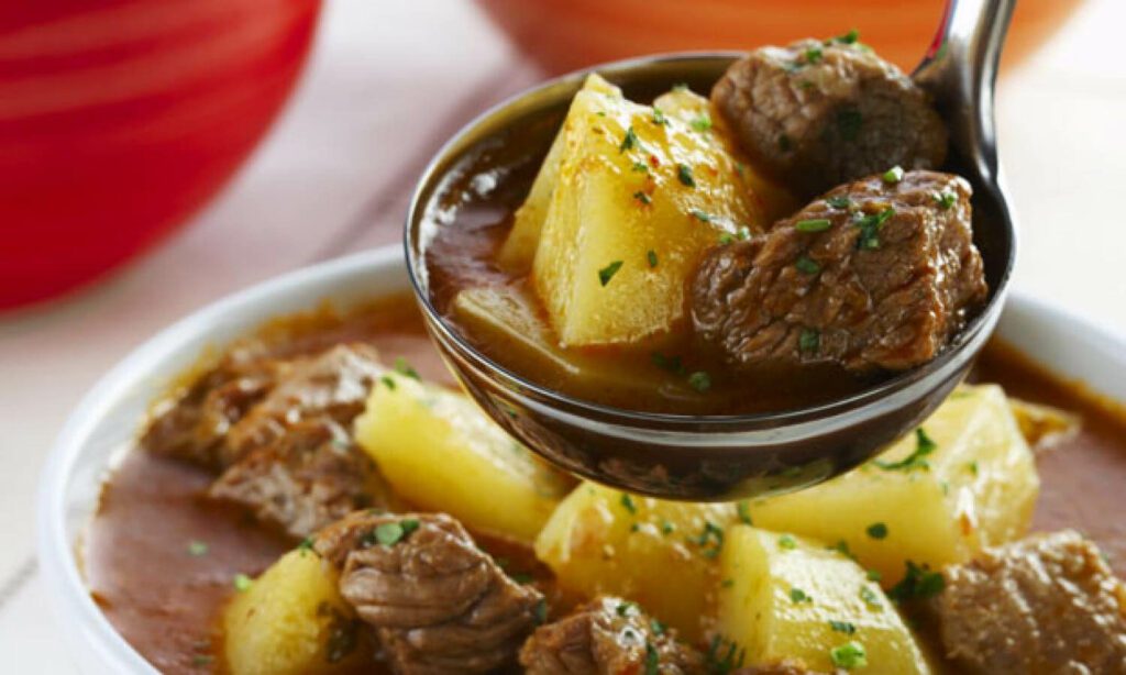 Carne com Batata na Panela de Pressão