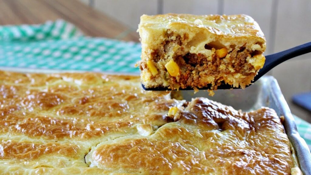 Torta de carne moída cremosa de liquidificador