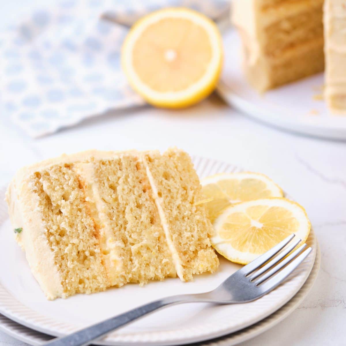 Bolo de limão com gelatina