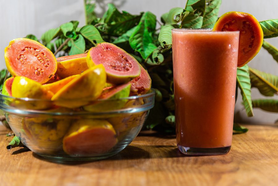 Suco de goiaba com laranja