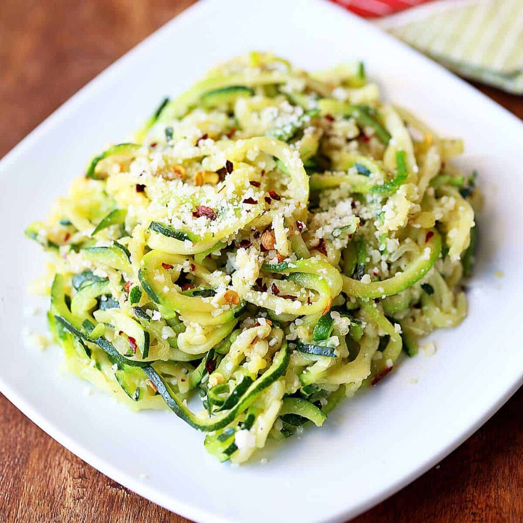 Abobrinha com macarrão