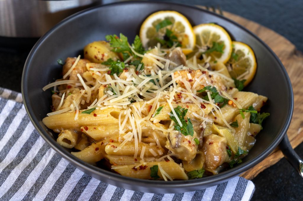 Macarrão de panela de pressão com presunto e mussarela